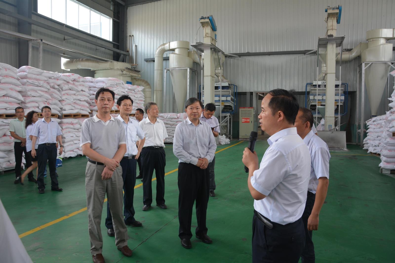 熱烈歡迎滁州市委書記李明來我公司考察